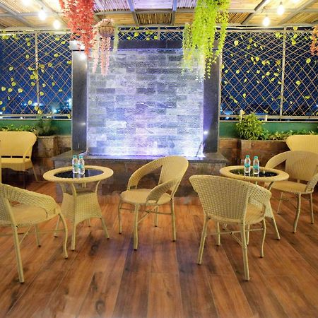 Hotel Haris Mg Road Gurugram Gurgaon Esterno foto