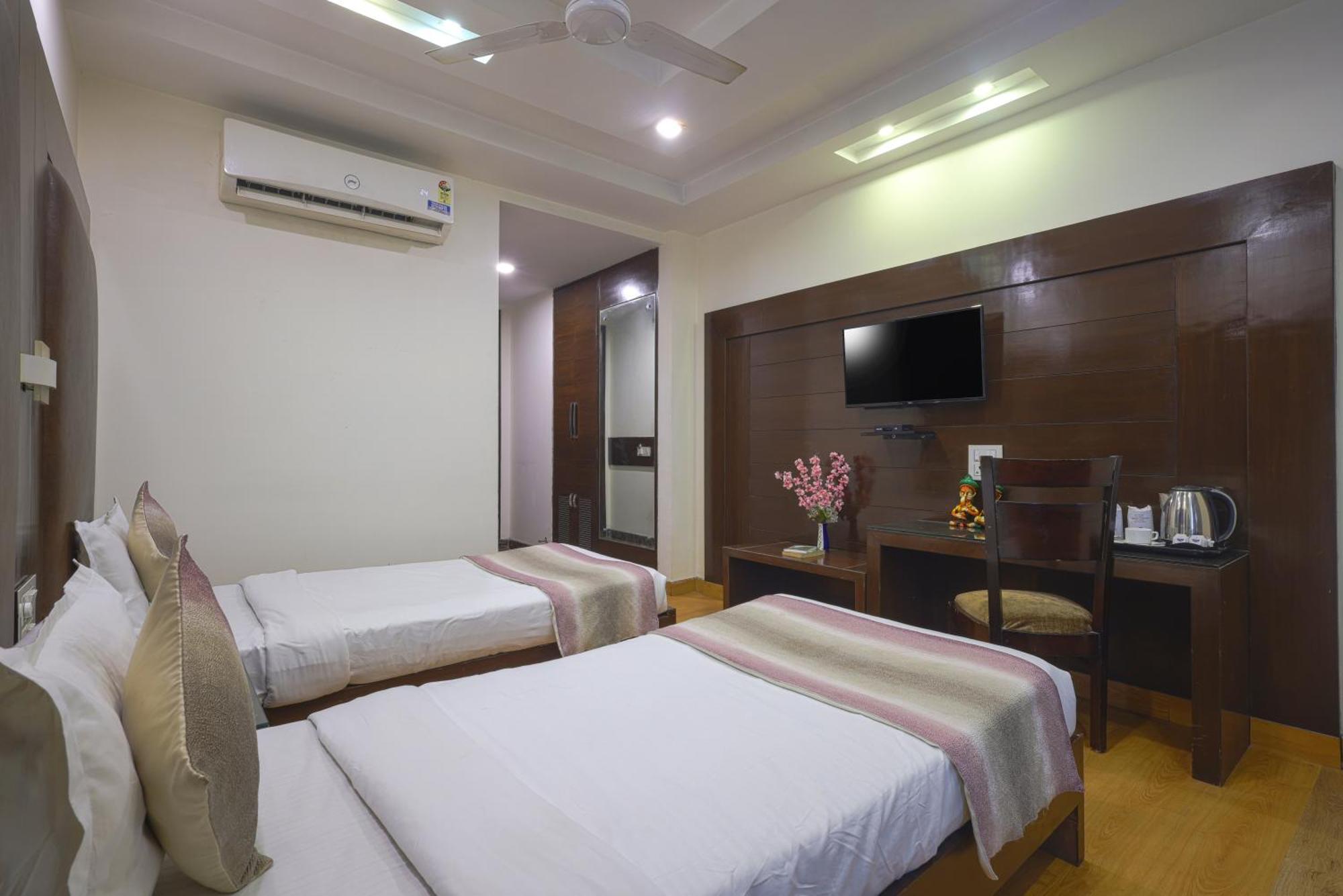 Hotel Haris Mg Road Gurugram Gurgaon Esterno foto