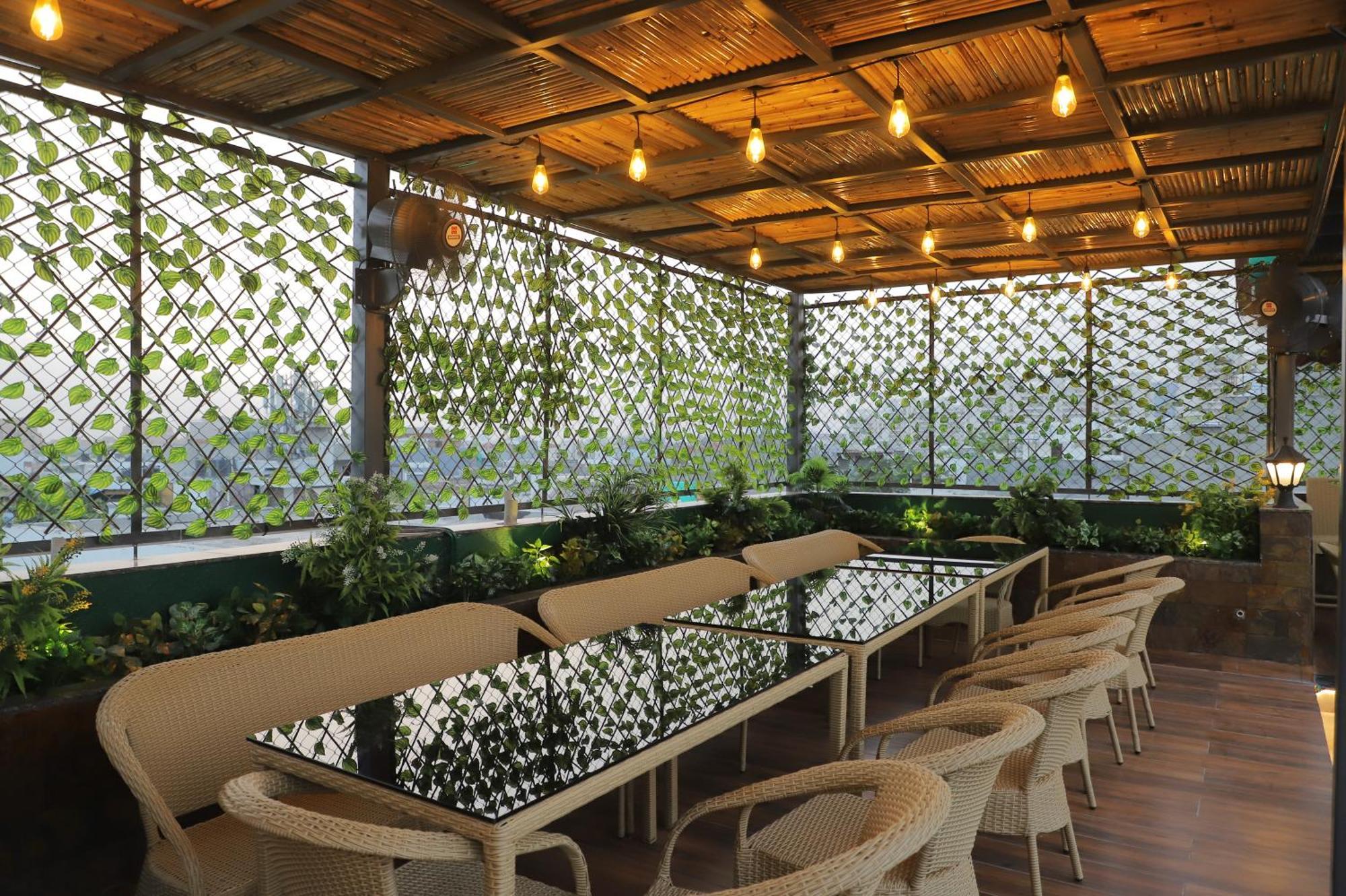 Hotel Haris Mg Road Gurugram Gurgaon Esterno foto