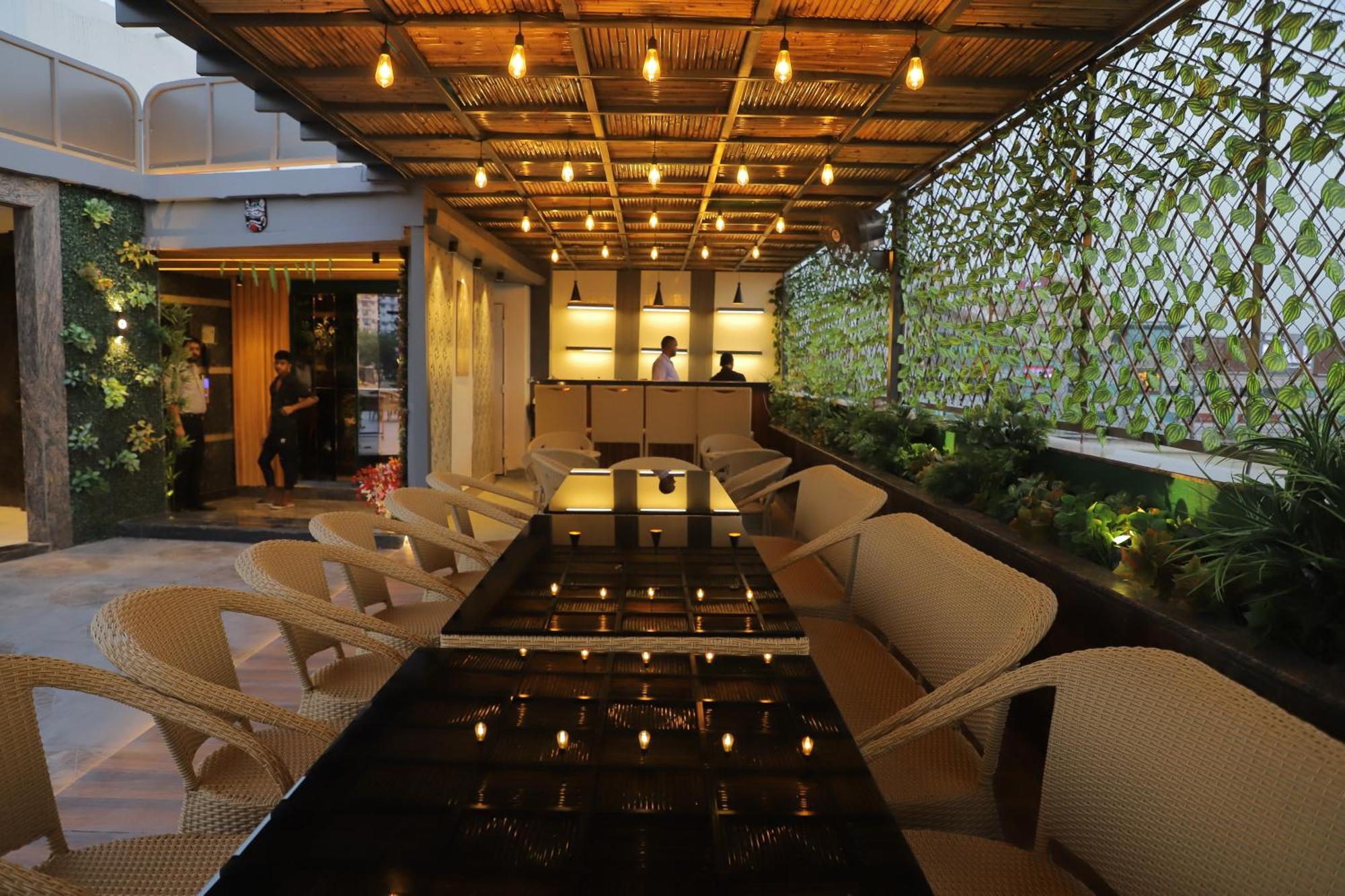 Hotel Haris Mg Road Gurugram Gurgaon Esterno foto
