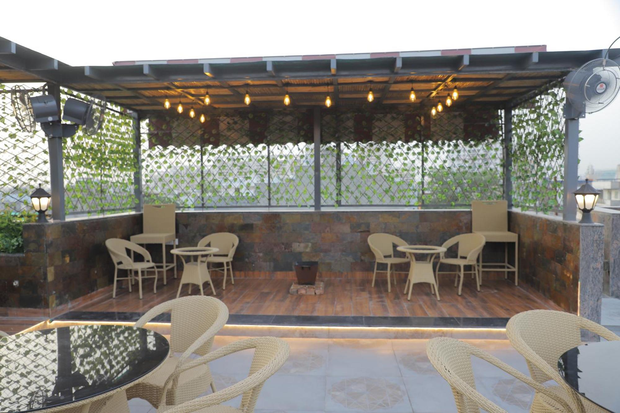 Hotel Haris Mg Road Gurugram Gurgaon Esterno foto