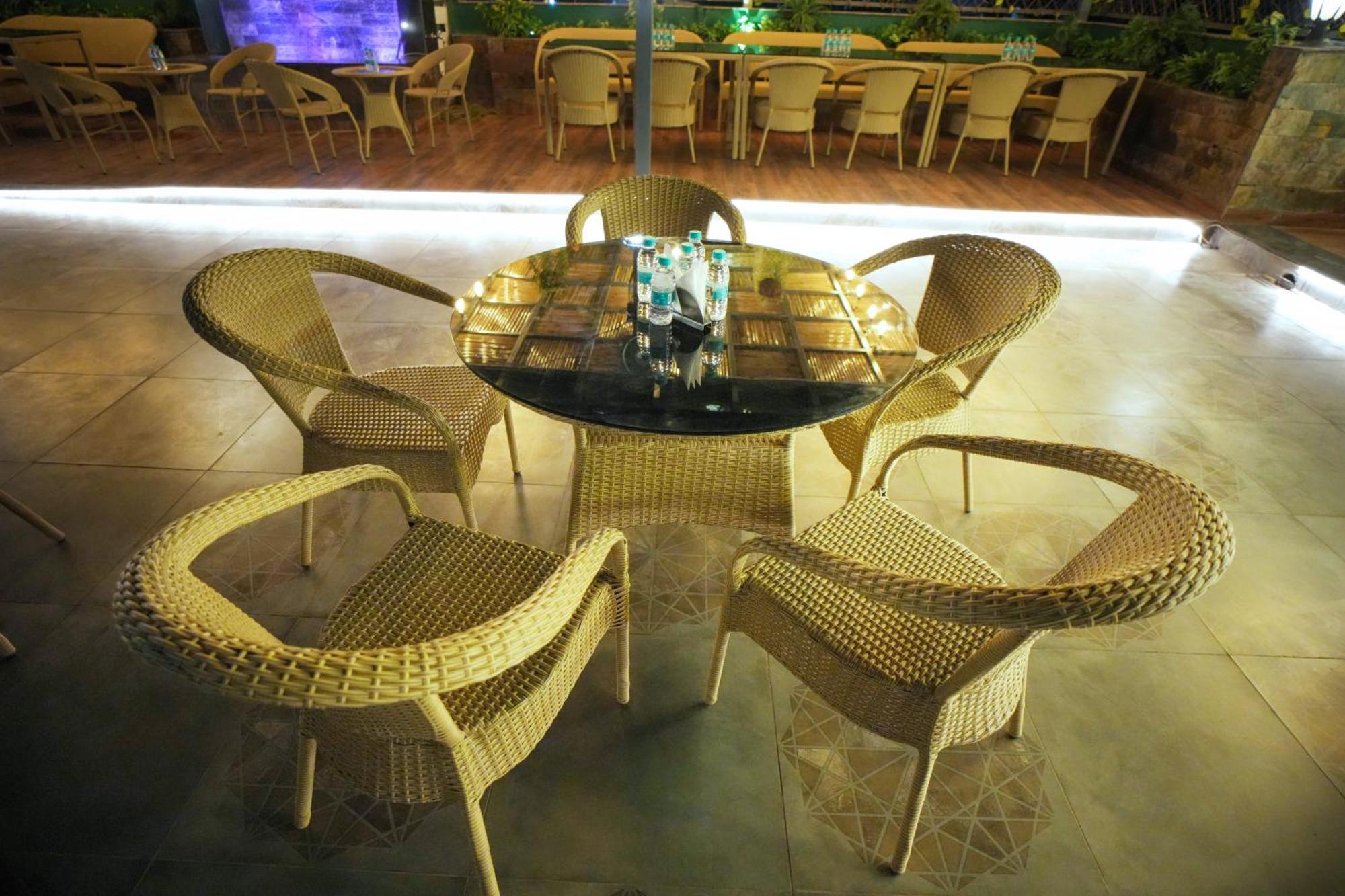Hotel Haris Mg Road Gurugram Gurgaon Esterno foto