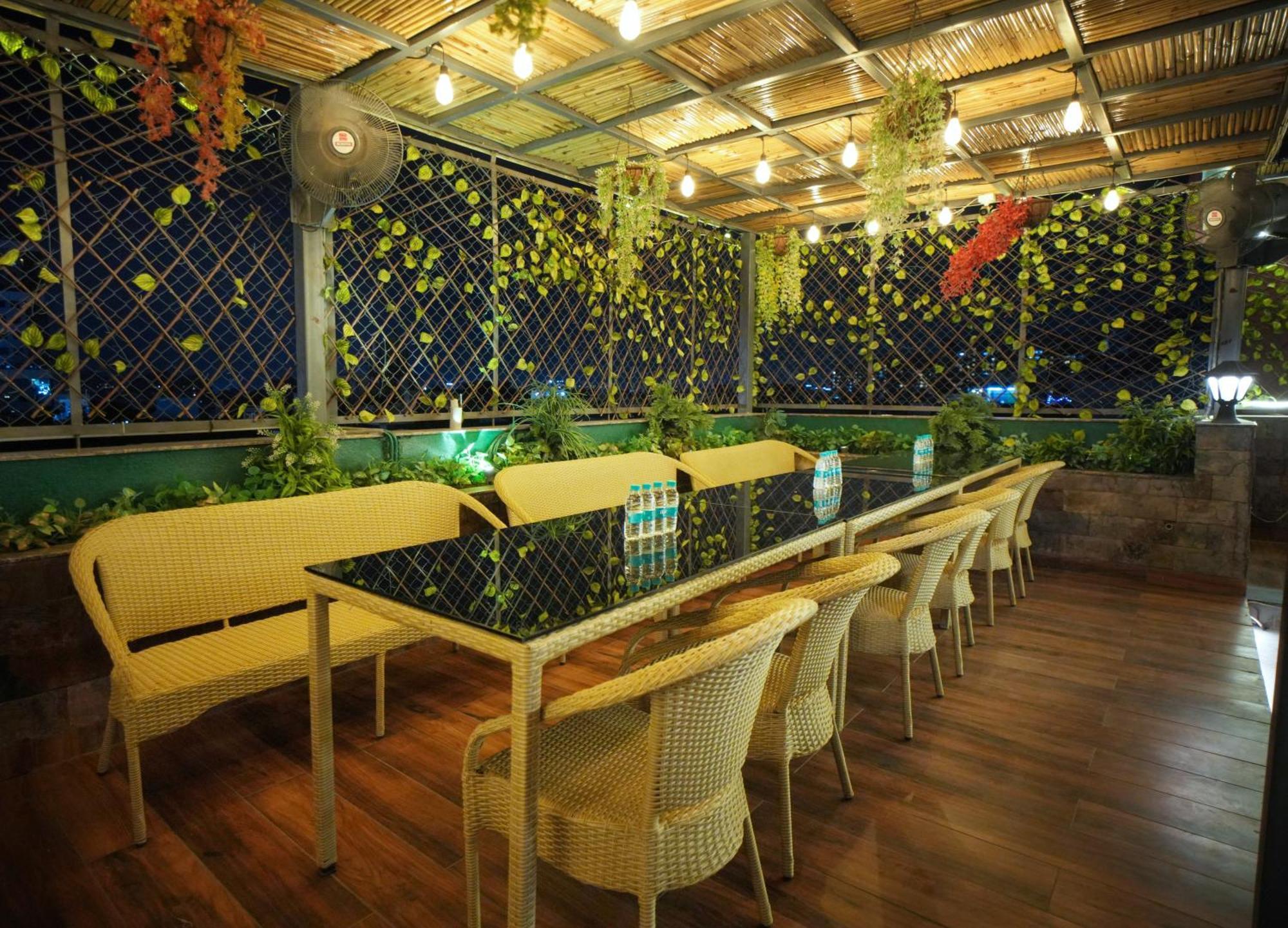 Hotel Haris Mg Road Gurugram Gurgaon Esterno foto