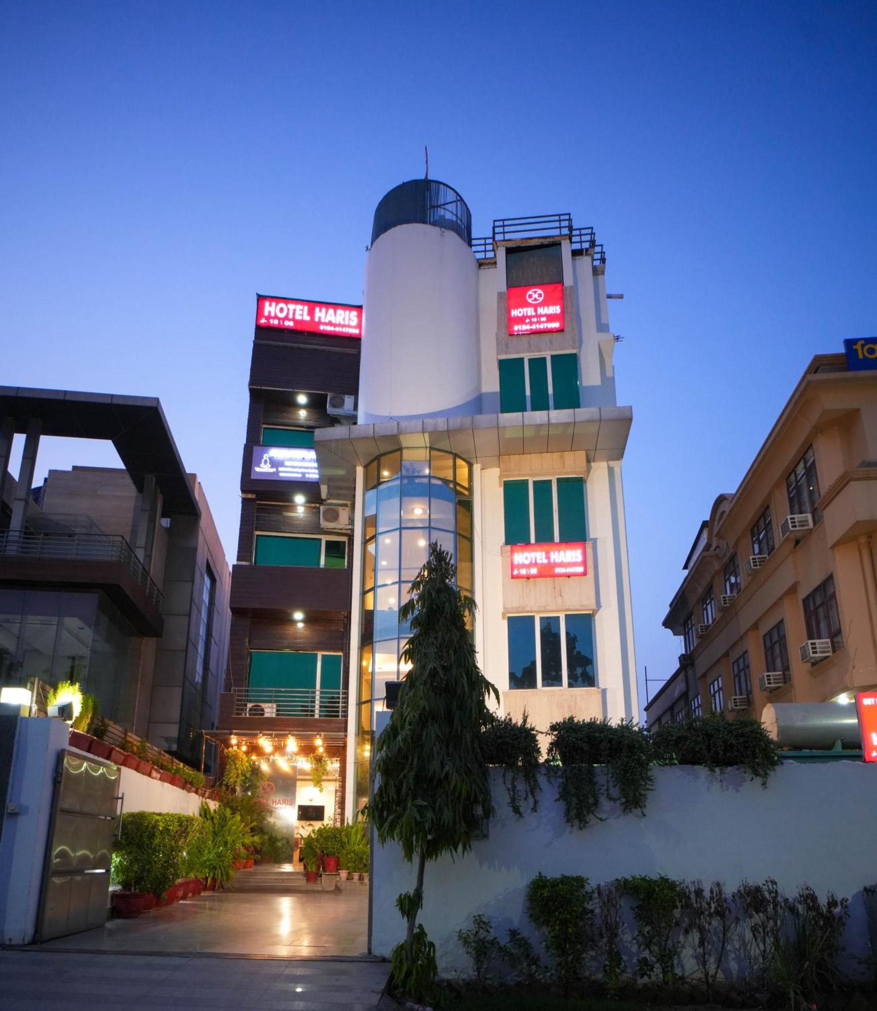 Hotel Haris Mg Road Gurugram Gurgaon Esterno foto