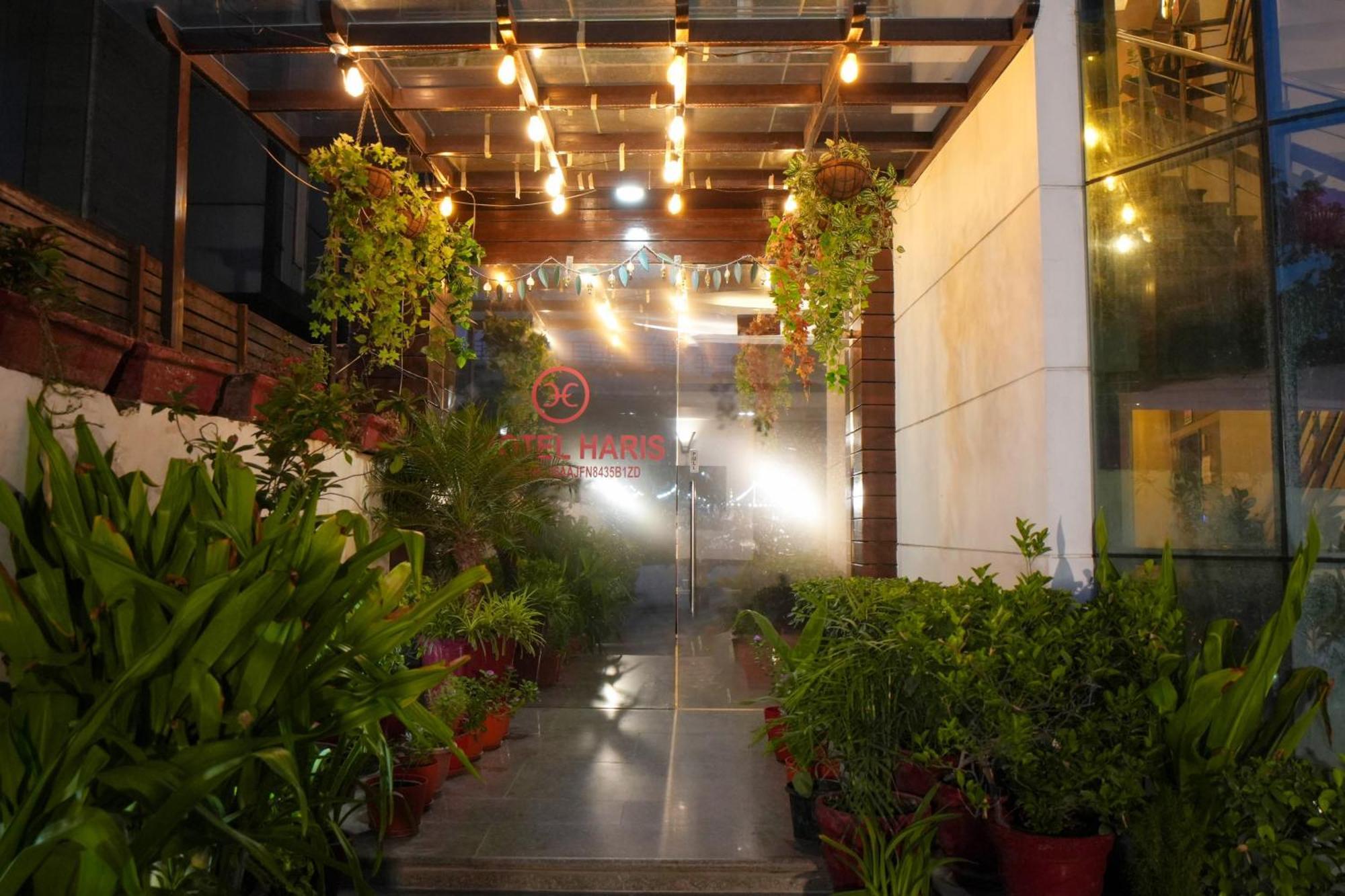 Hotel Haris Mg Road Gurugram Gurgaon Esterno foto