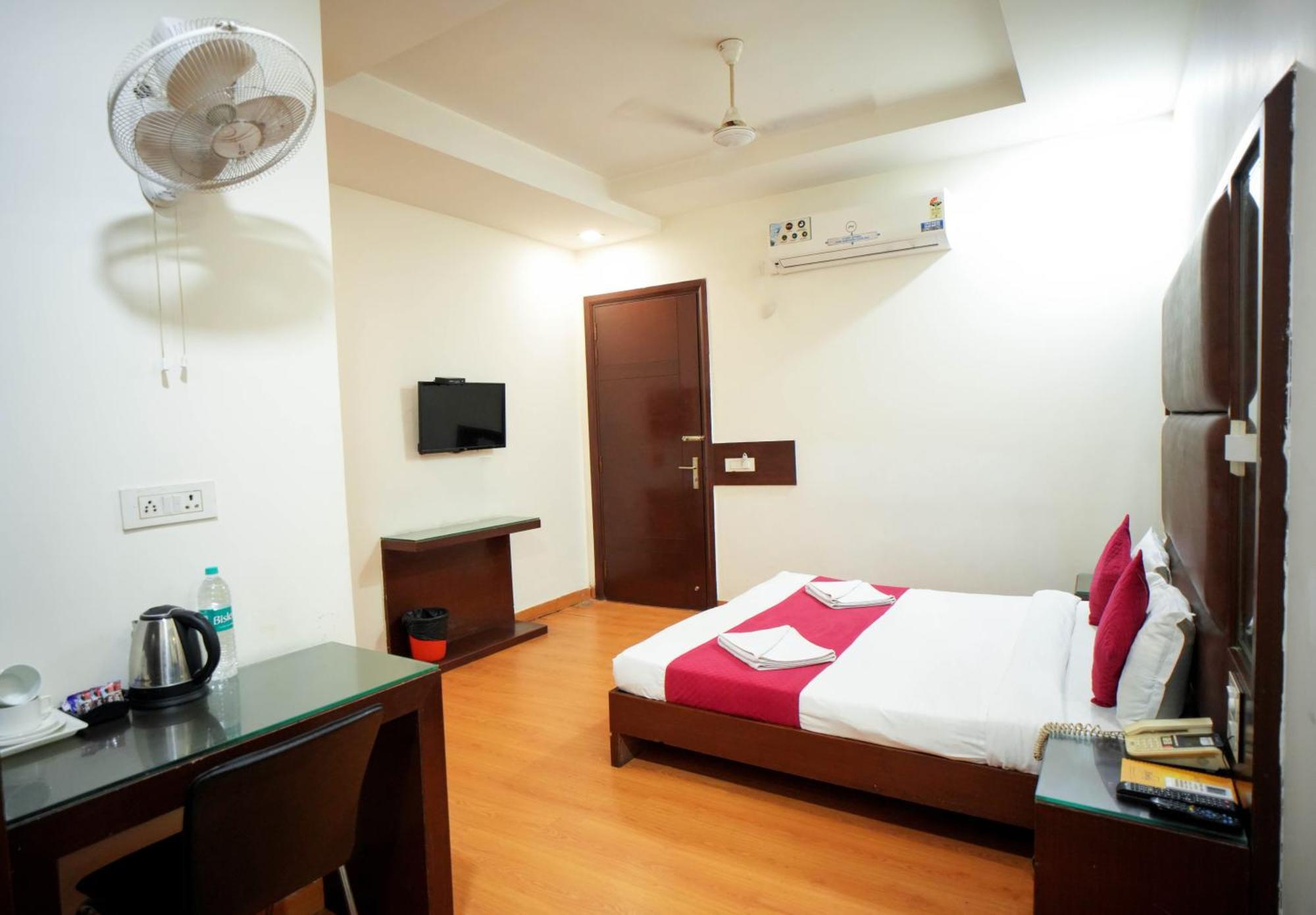 Hotel Haris Mg Road Gurugram Gurgaon Esterno foto