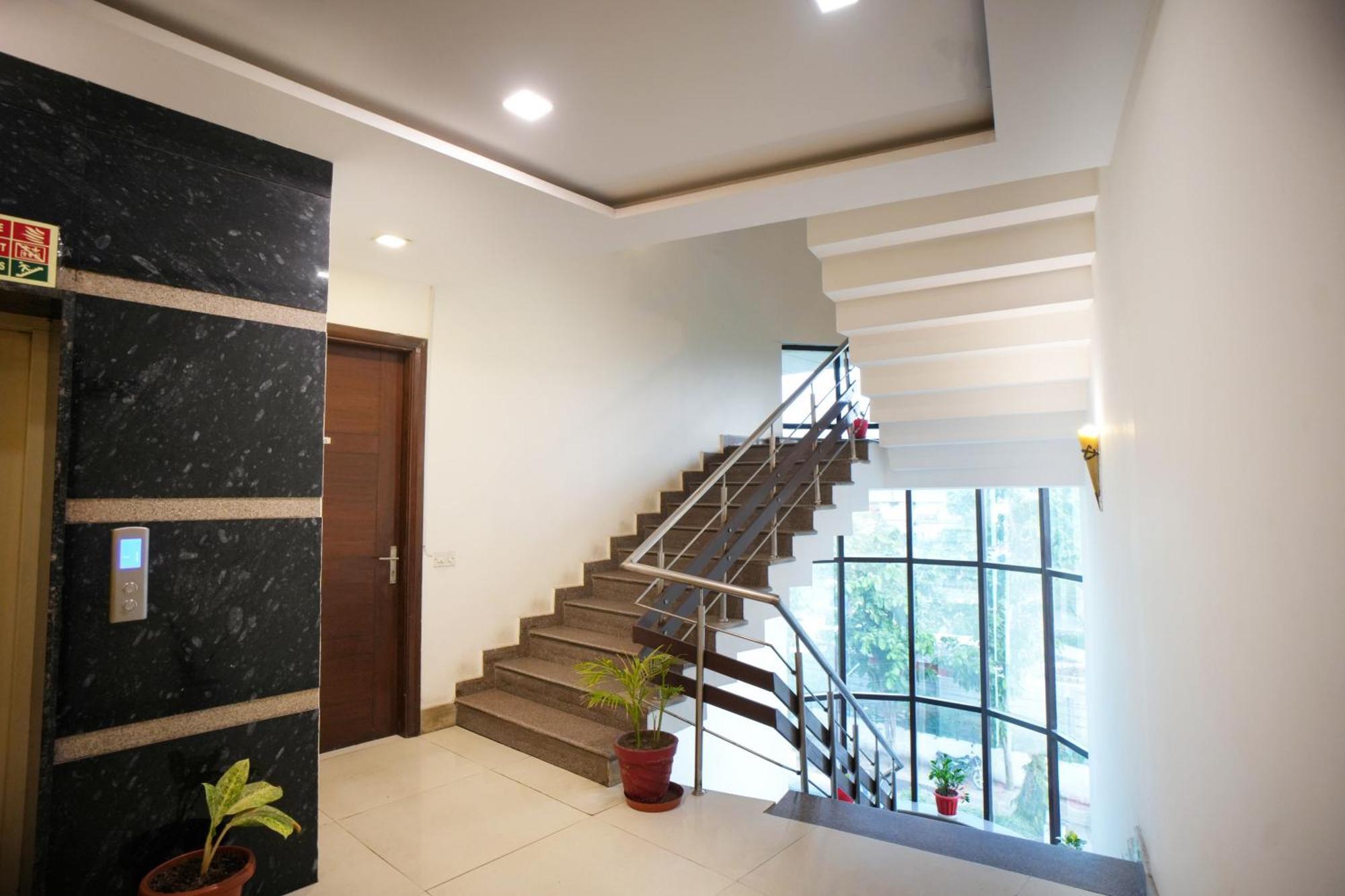 Hotel Haris Mg Road Gurugram Gurgaon Esterno foto