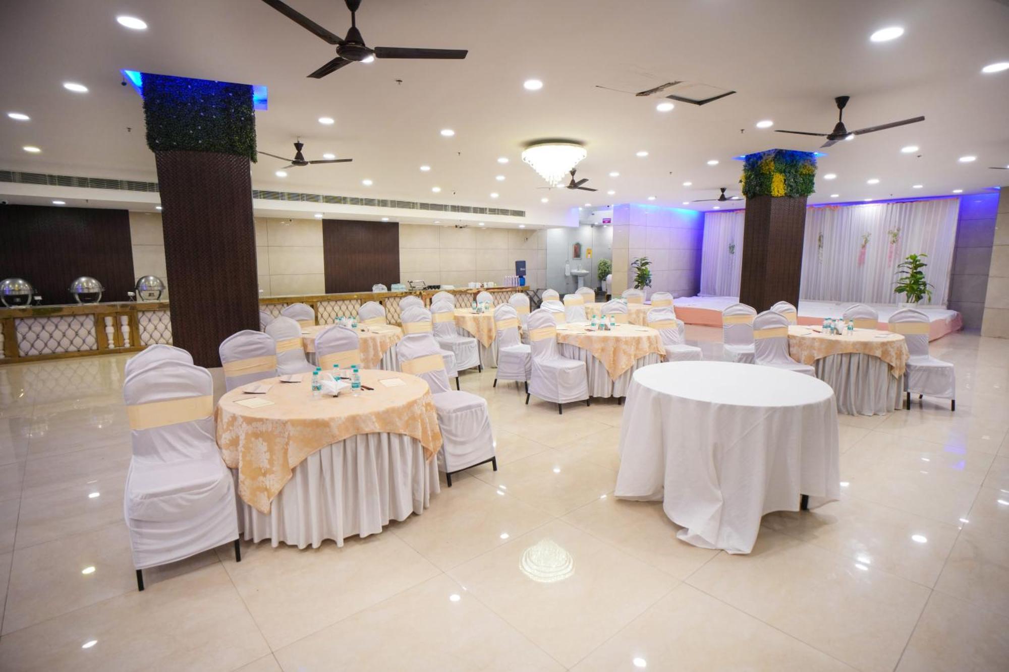Hotel Haris Mg Road Gurugram Gurgaon Esterno foto