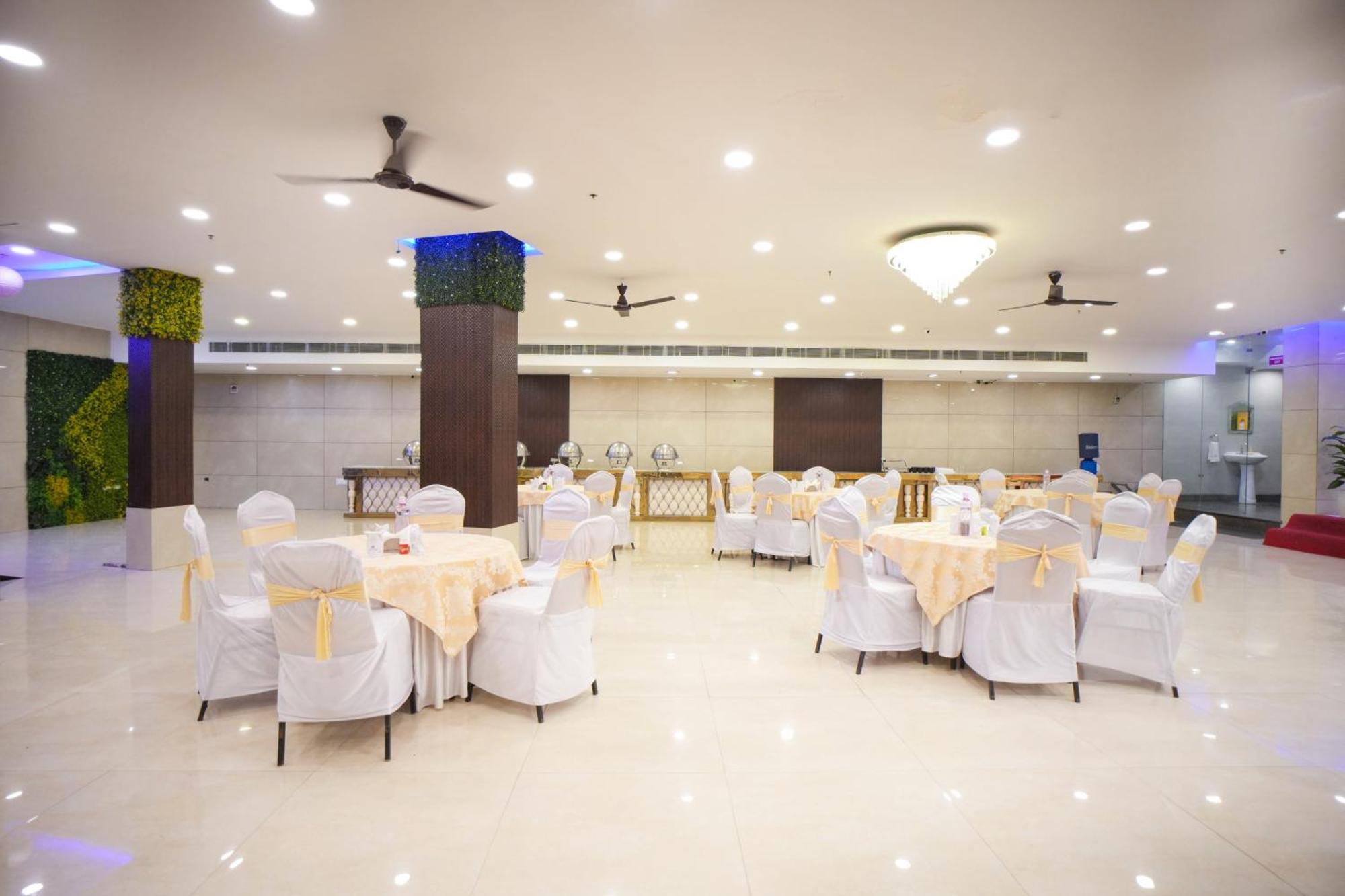 Hotel Haris Mg Road Gurugram Gurgaon Esterno foto